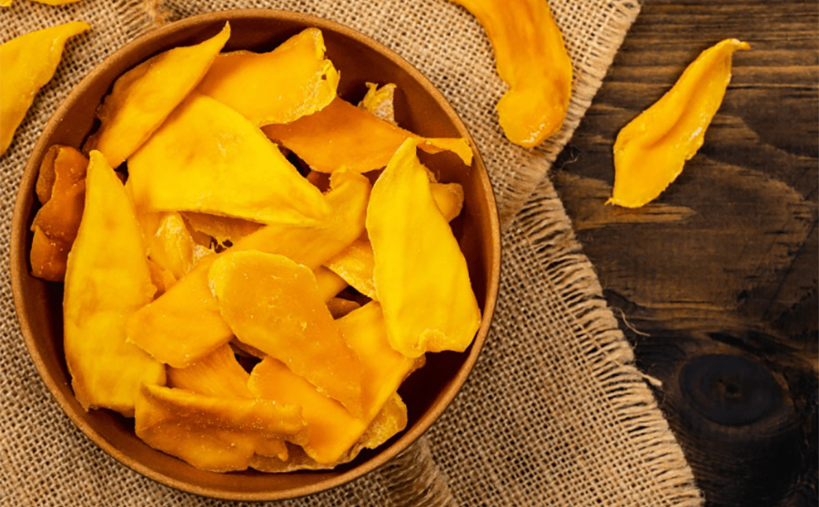 Dried Mangoes: Nutrients & Benefits