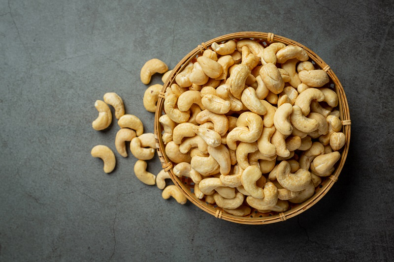 Different types and grades of cashews